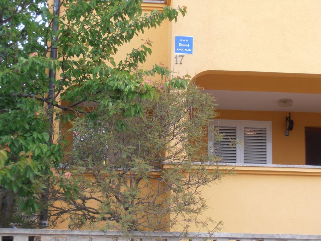 Apartment M&M Gornji Karin Exterior photo
